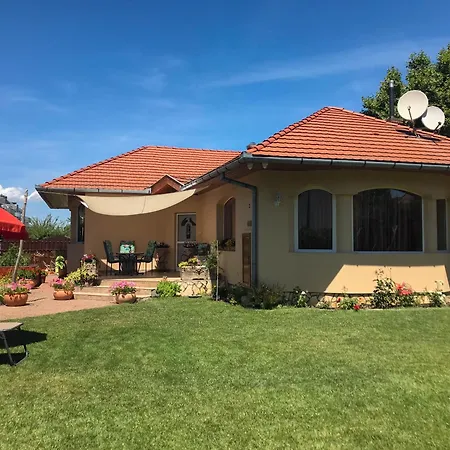 Vitorlas 3 Tatil Evi Balatonlelle